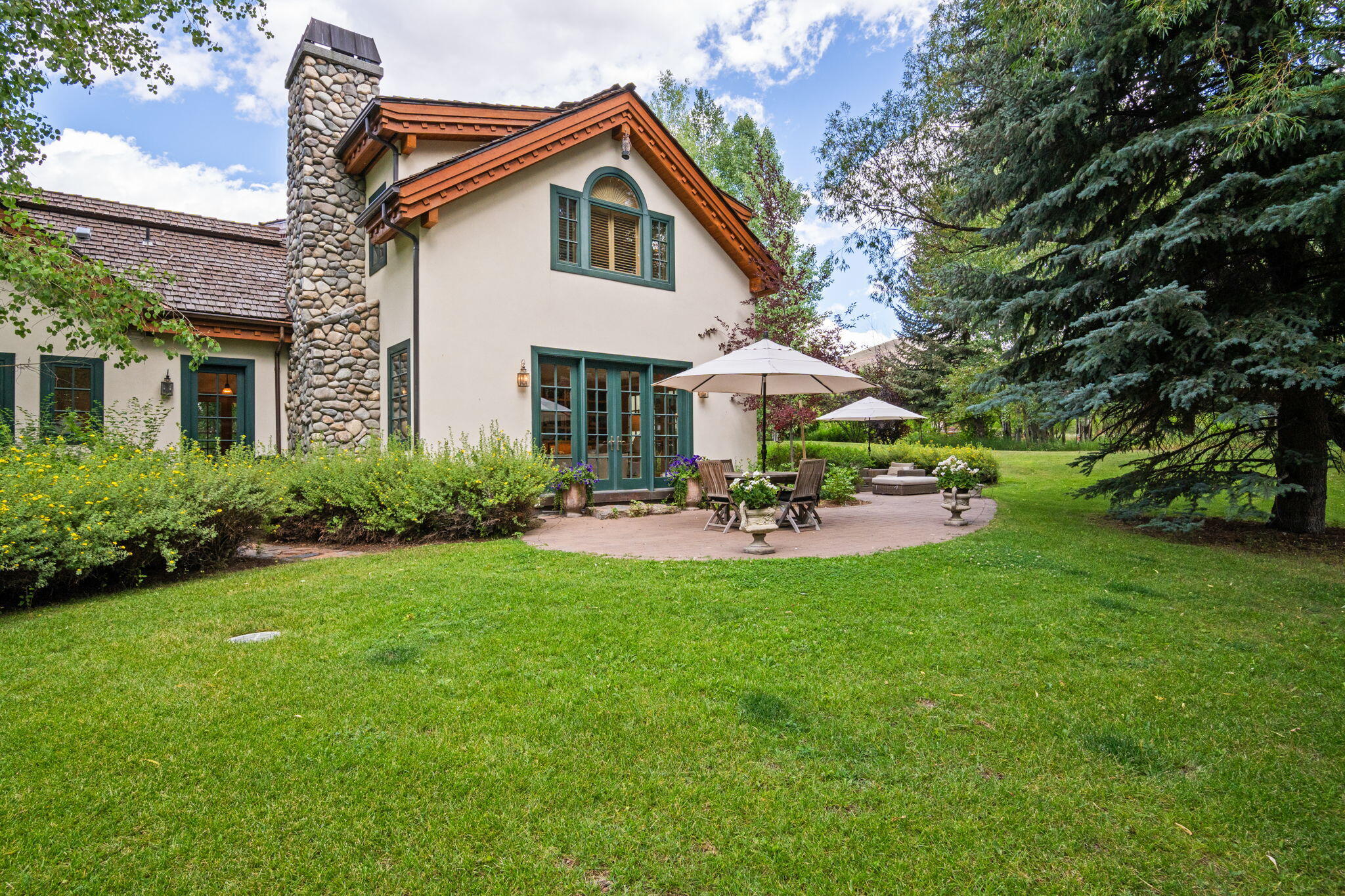 7 Rose Court Sun Valley, ID 83353 - Photo 10 of 48 Back Patio