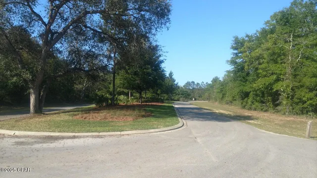 $199,500 | 9900 Summer Creek Drive, Southport, FL 32409