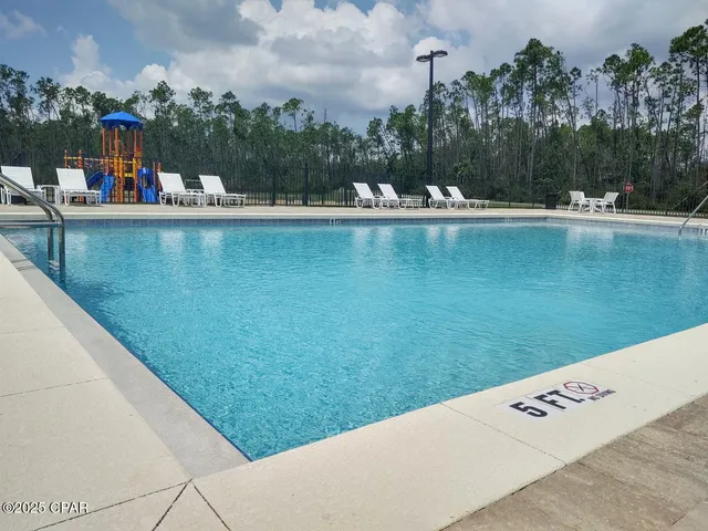 $199,500 | 9900 Summer Creek Drive, Southport, FL 32409