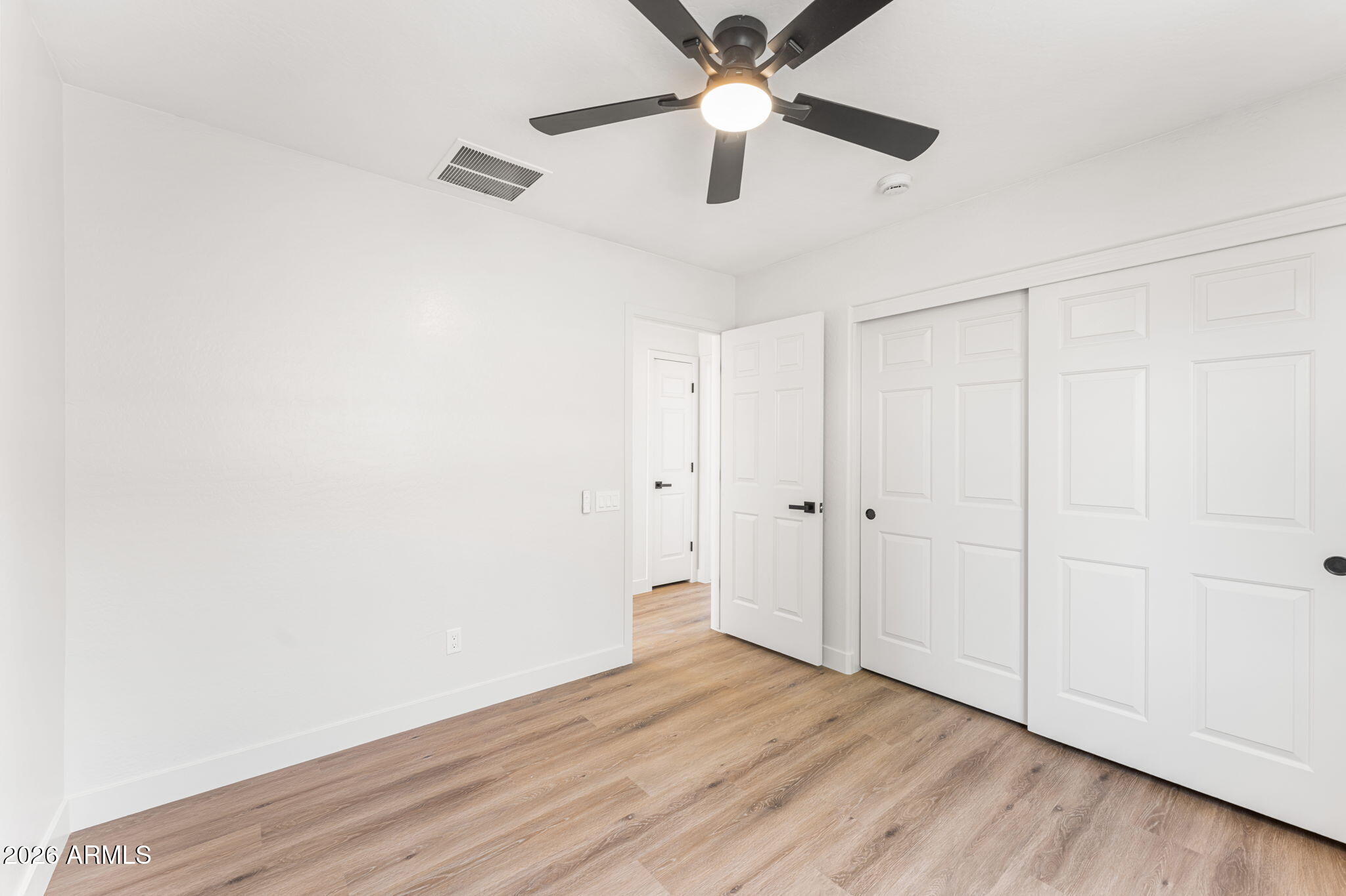 1943 West Davis Road Phoenix, AZ 85023 - Photo 23 of 41 22-web-or-mls-DSC00252