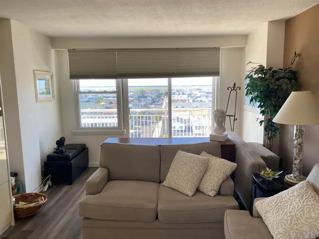 $2,100 | 9400 Atlantic Avenue, Unit 718, Margate City, NJ 08402