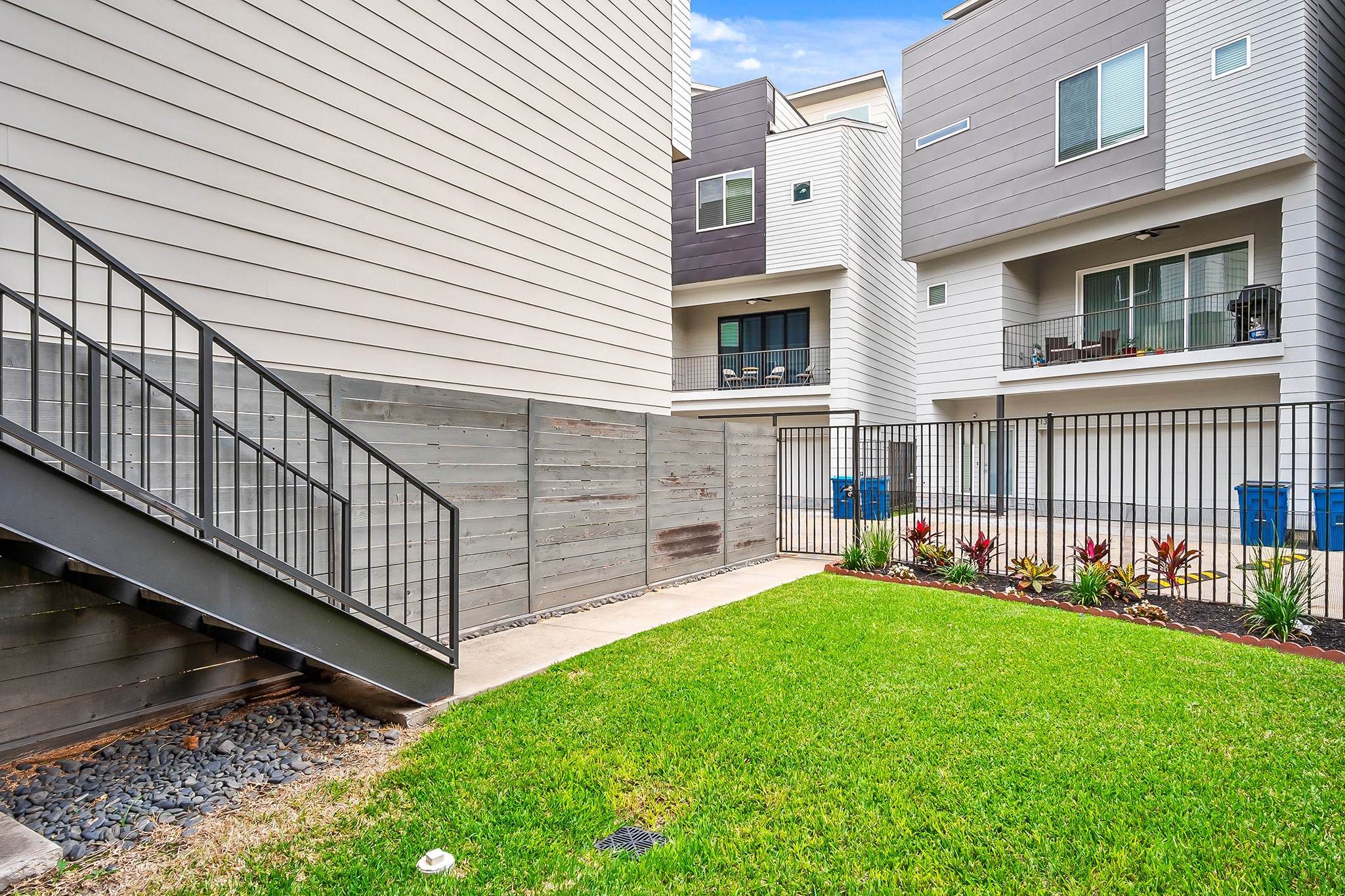 2106 Dennis Street Houston, TX 77004 - Photo 4 of 43