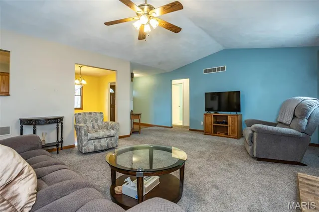 $372,500 | 8470 Maple Grove Road, Edwardsville, IL 62025