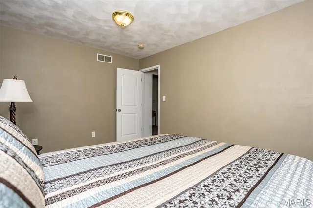 $372,500 | 8470 Maple Grove Road, Edwardsville, IL 62025