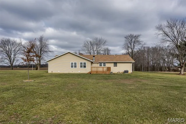 $372,500 | 8470 Maple Grove Road, Edwardsville, IL 62025