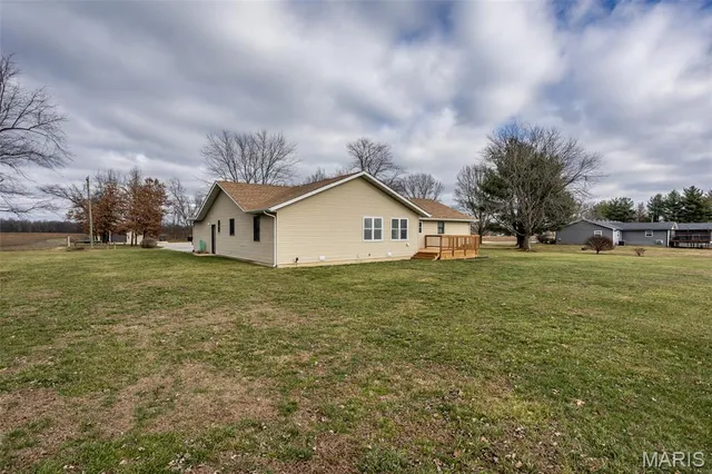 $372,500 | 8470 Maple Grove Road, Edwardsville, IL 62025