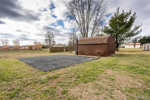 $372,500 | 8470 Maple Grove Road, Edwardsville, IL 62025