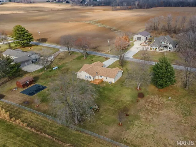 $372,500 | 8470 Maple Grove Road, Edwardsville, IL 62025