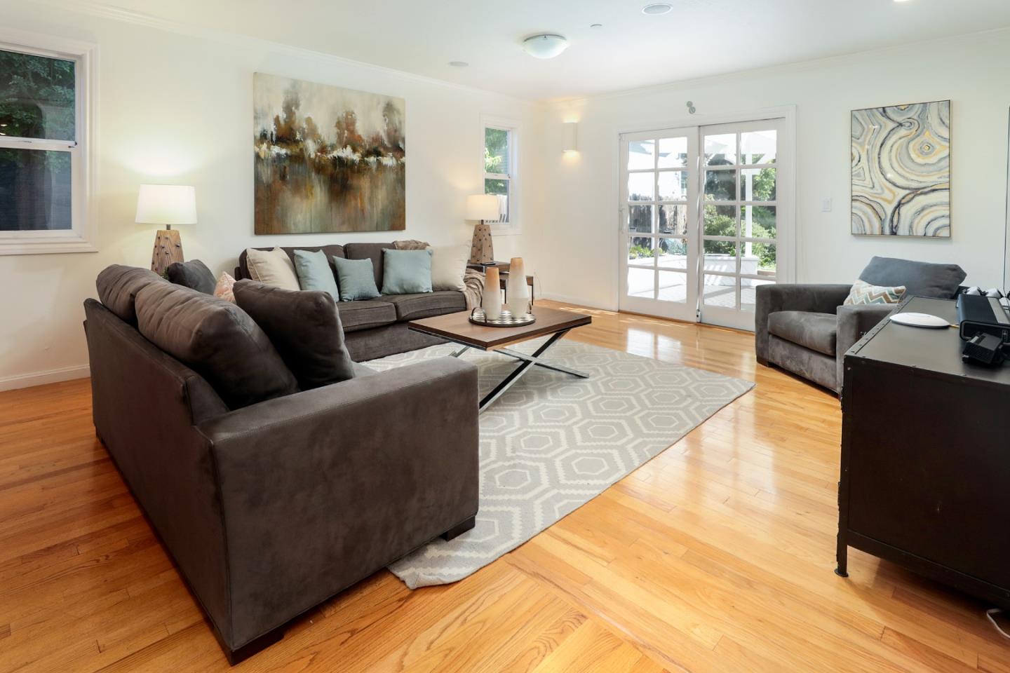 1314 Cloud Avenue Menlo Park, CA 94025 - Photo 12 of 31 a living room with furniture and wooden floor
