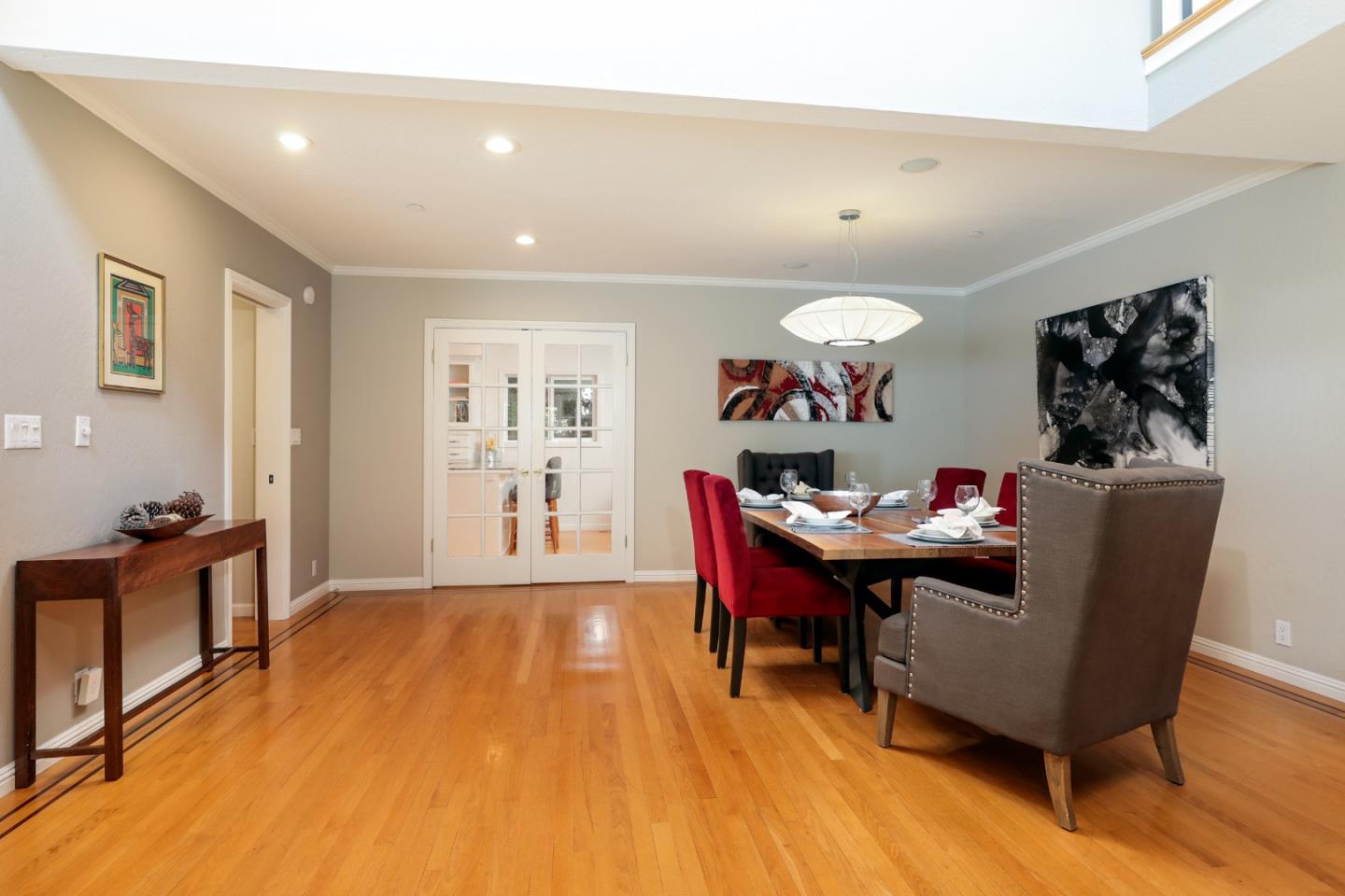 1314 Cloud Avenue Menlo Park, CA 94025 - Photo 7 of 31 a living room with furniture and wooden floor