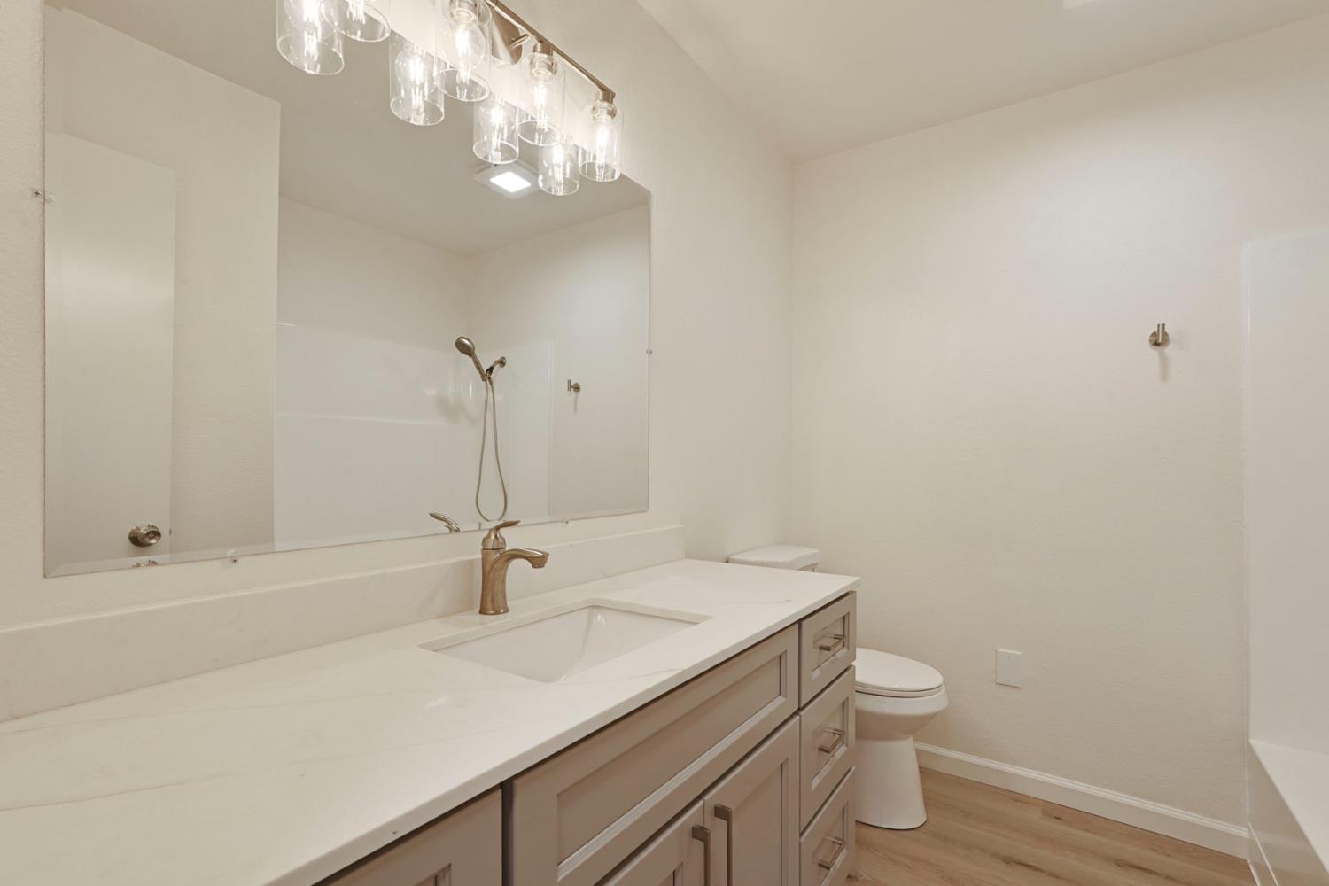 445 Mission Street Lodi, CA 95240 - Photo 38 of 53