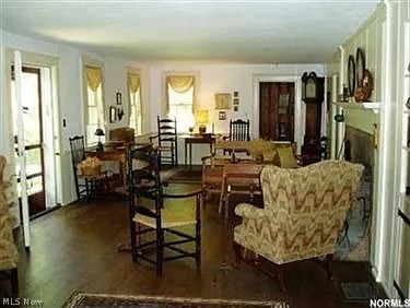 13121 County Line Road Chesterland, OH 44026 - Photo 7 of 37 when it was furnished