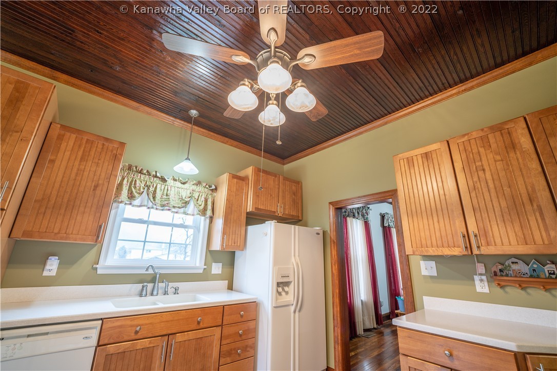 90 North Pinch Road Elkview, WV 25071 - Photo 20 of 32 Gallery Image 20
