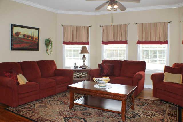 128 Hunters Ridge Drive Tullahoma, TN 37388 - Photo 10 of 20 This Hearth Room is definitely an added bonus to this home! It can be used for anything, but is such a cozy space for your guests to relax.