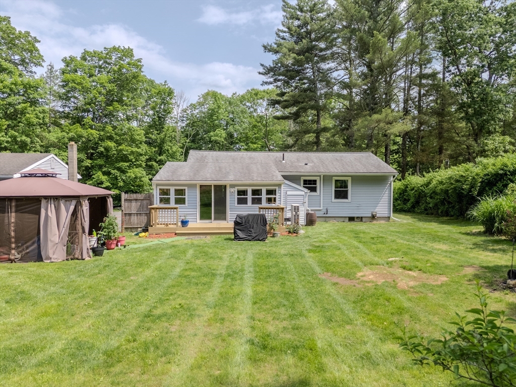 71 Webber Road Brookfield, MA 01506 - Photo 6 of 41 a front view of a house with garden