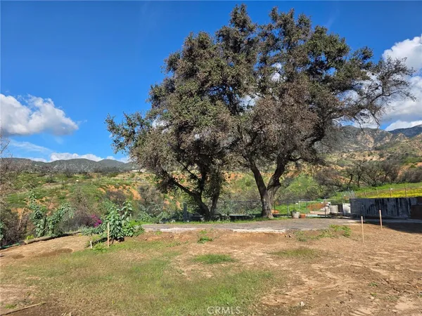 a view of outdoor space with city view