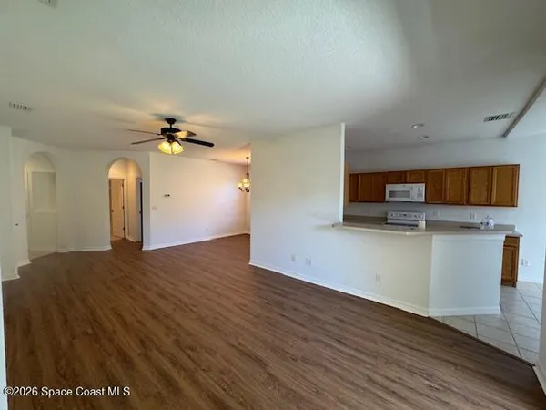 $1,800 | 1065 Venetian Drive, Unit 101, Melbourne, FL 32904