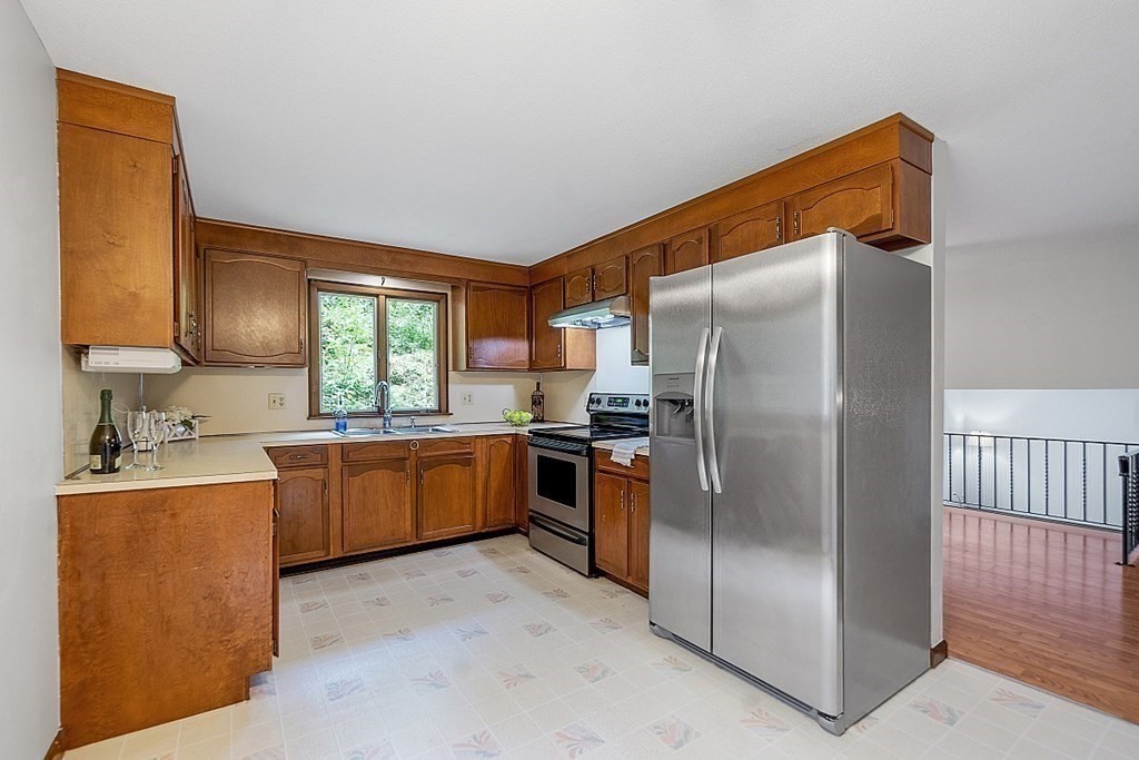 29 Betty Spring Road Gardner, MA 01440 - Photo 12 of 42 Gallery Image 12