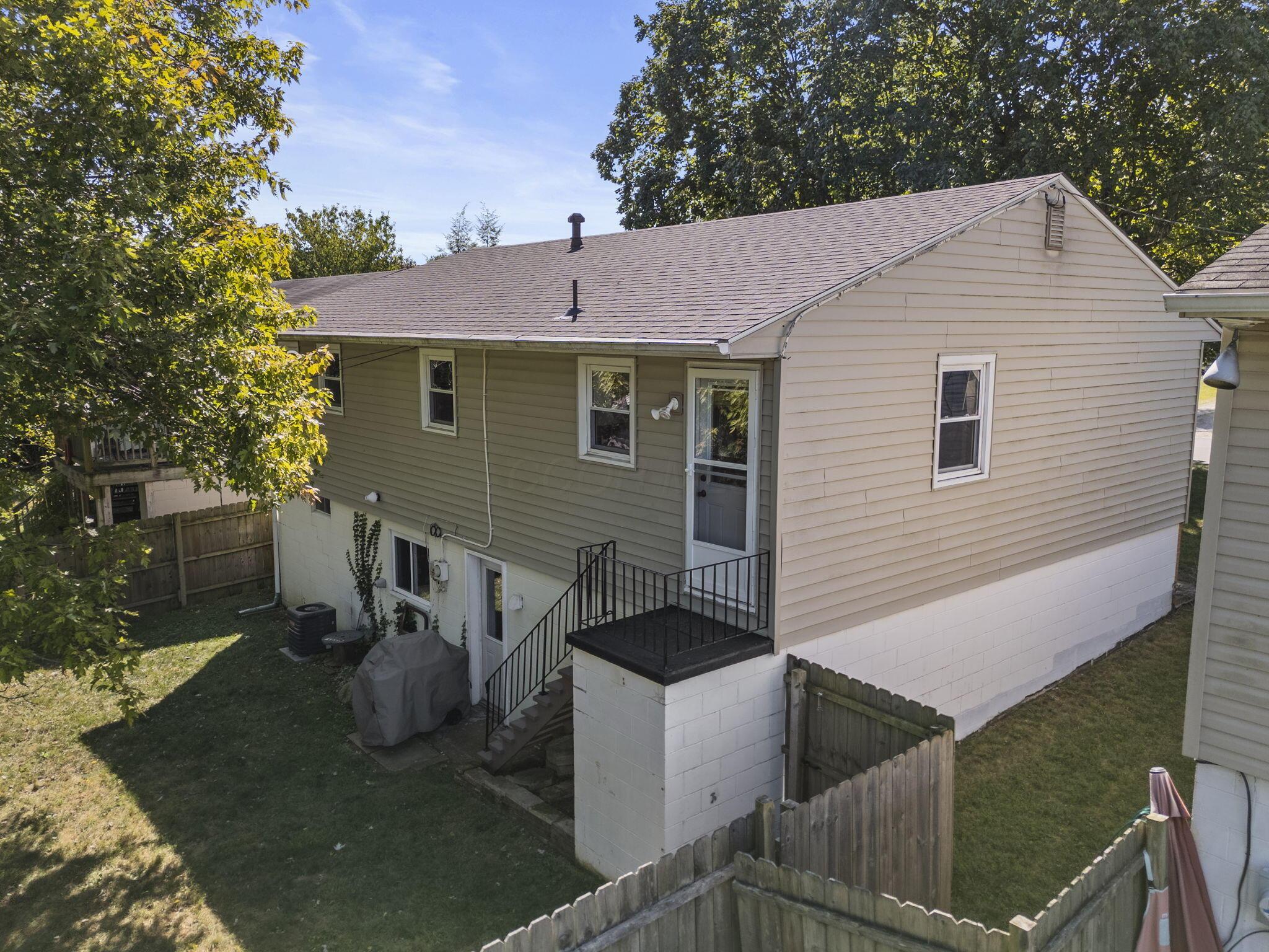 529 Spring Street Lancaster, OH 43130 - Photo 2 of 39 2-web-or-mls-DJI_20250909111544_0199_D