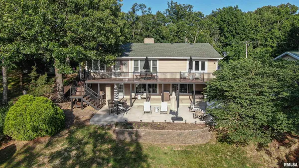 $825,000 | 213 Clifty Creek Drive, Marion, IL 62959