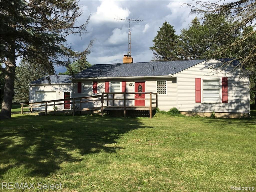5114 Jackson Road Flint, MI 48506 - Photo 1 of 12 052.JPG