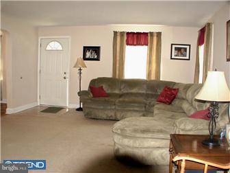 551 Evans Road Springfield, PA 19064 - Photo 2 of 12 Living Room
