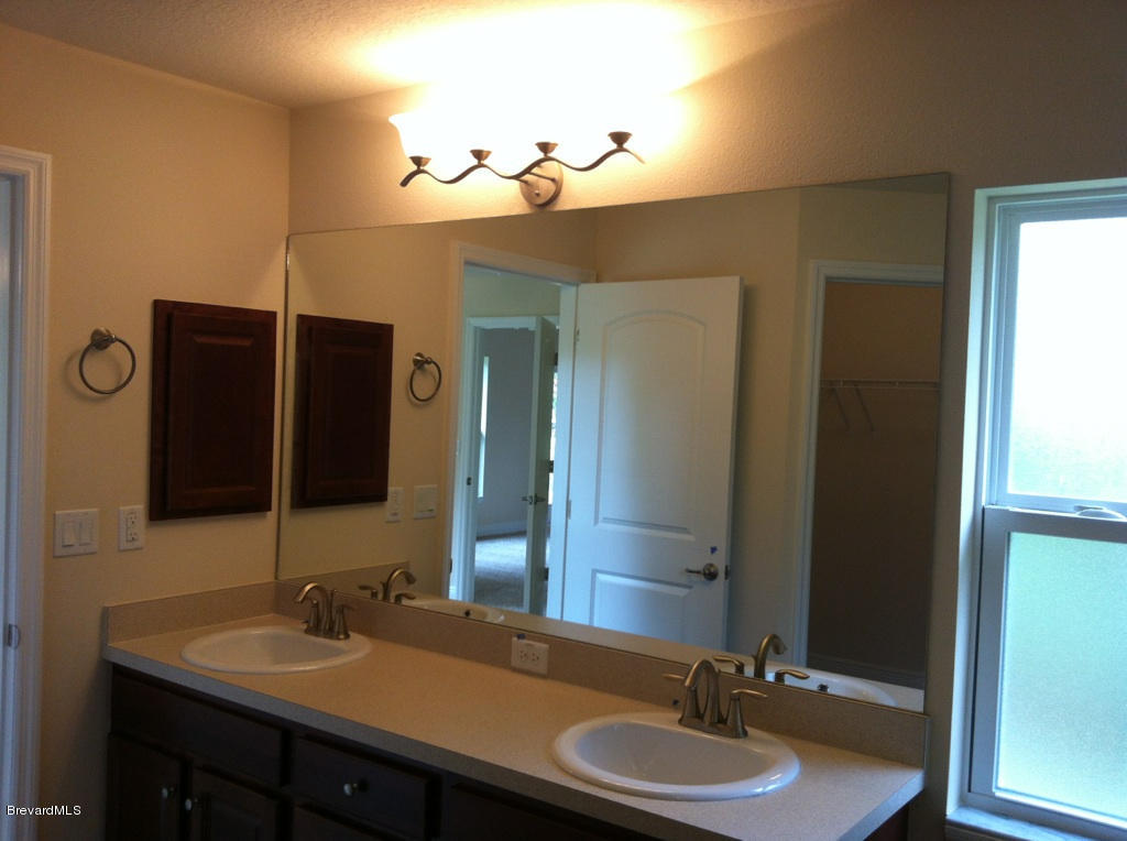 1064 San Rafael Road Southwest Palm Bay, FL 32908 - Photo 5 of 9 1755 master bath (sample photo)