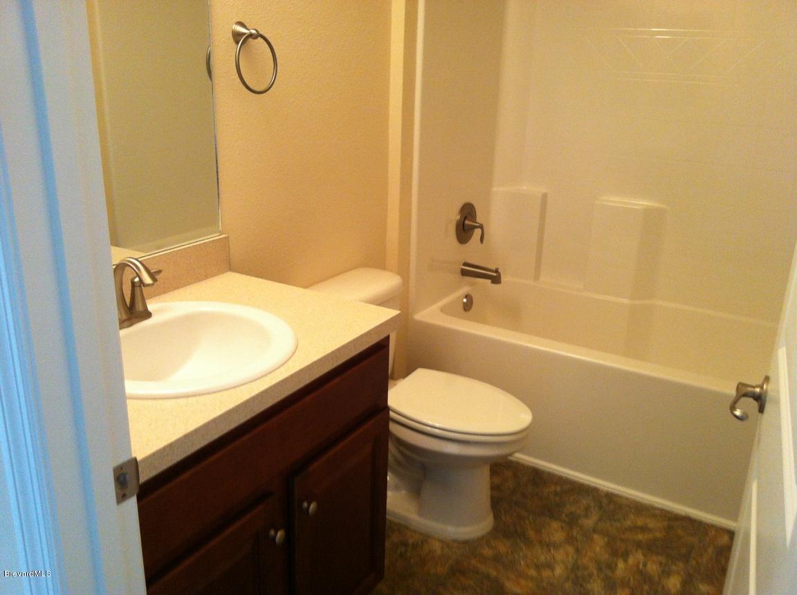 1064 San Rafael Road Southwest Palm Bay, FL 32908 - Photo 7 of 9 1755 Guest Bath (sample photo)