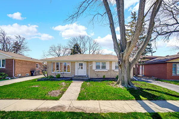 $234,900 | 459 East 166th Street, South Holland, IL 60473