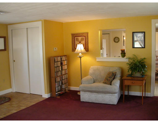 153 New Estate Road Littleton, MA 01460 - Photo 5 of 9