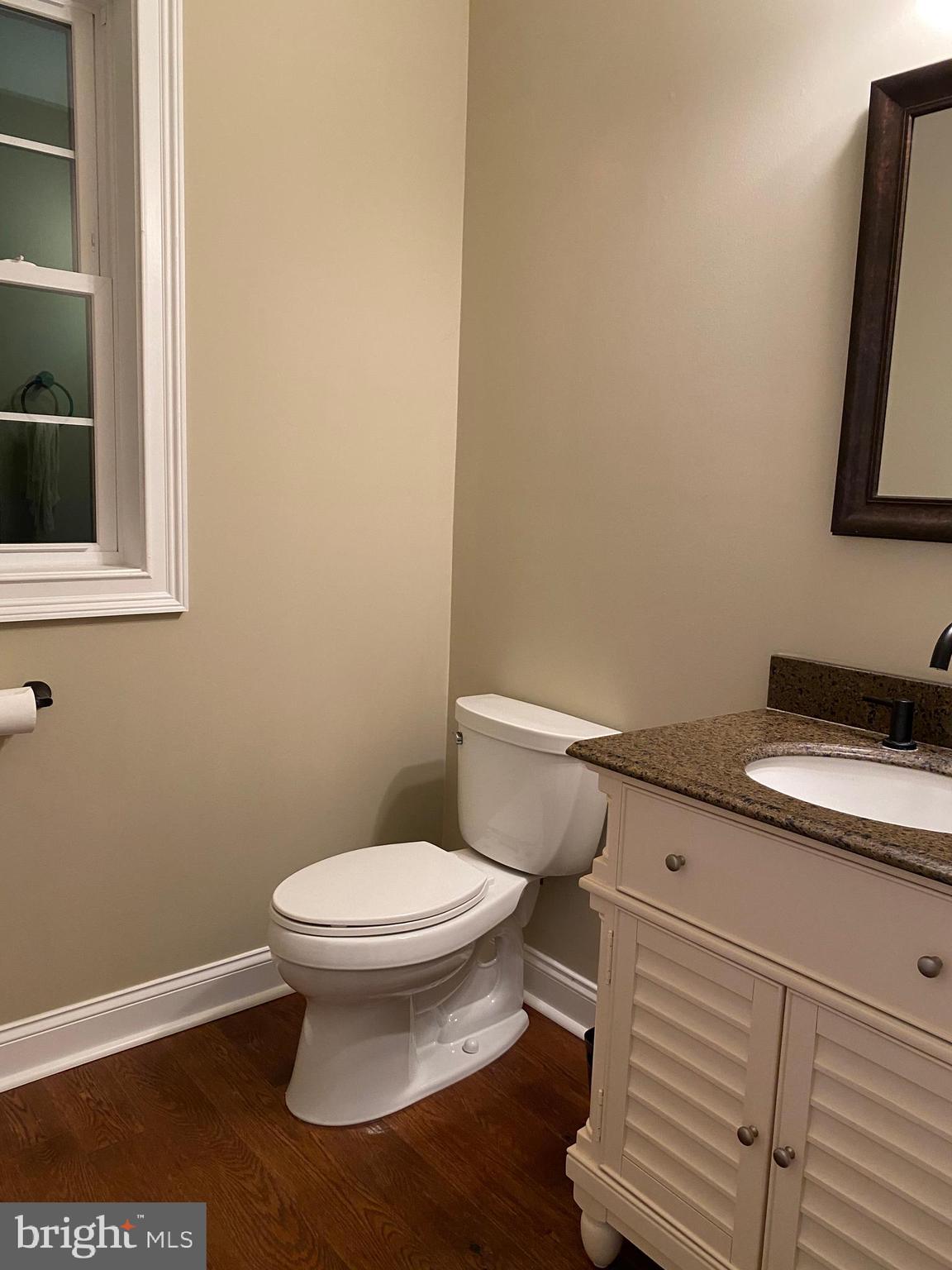 277 East Lake Road Woodstown, NJ 08098 - Photo 12 of 54 First Floor Half Bath