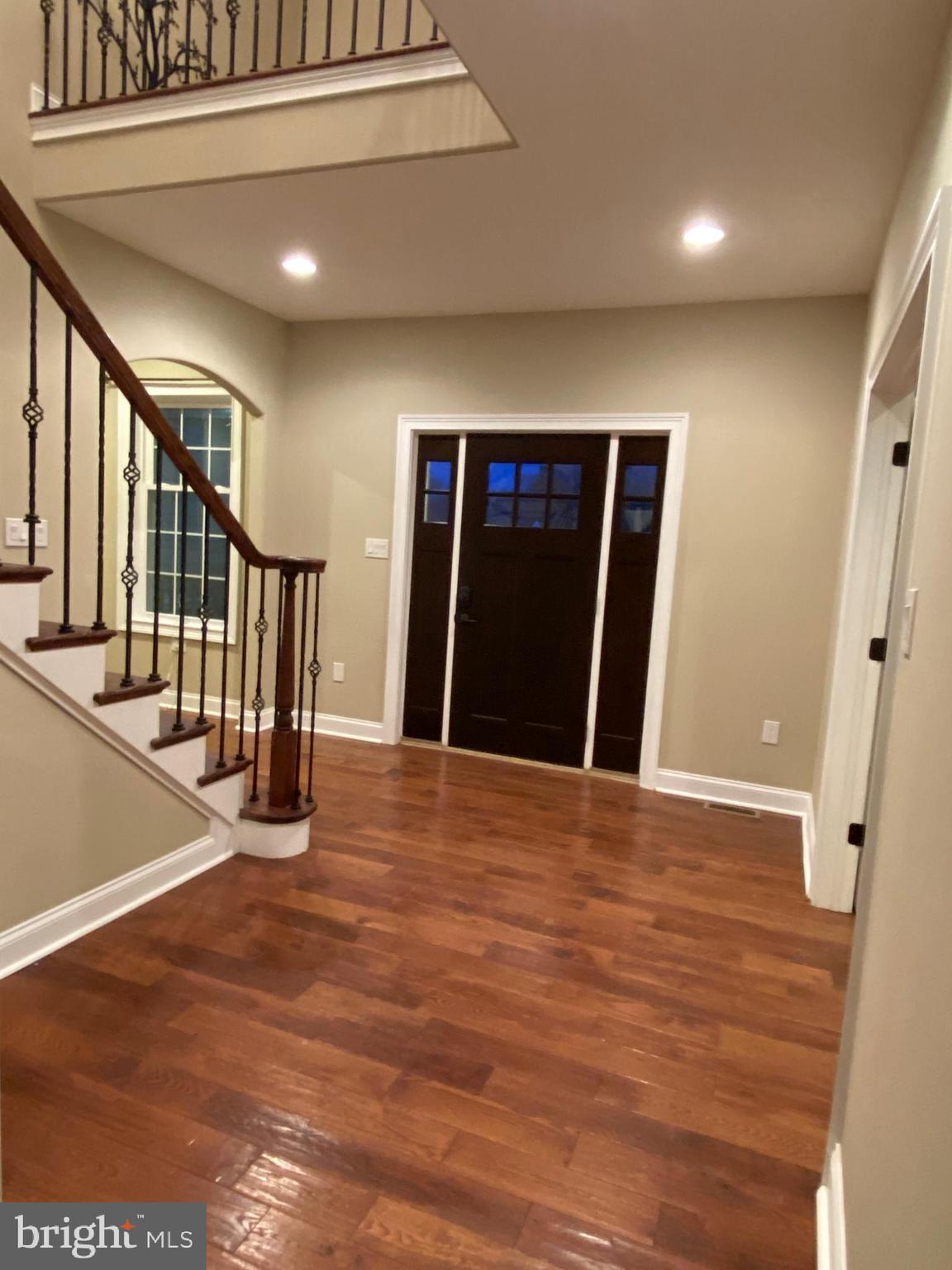 277 East Lake Road Woodstown, NJ 08098 - Photo 3 of 54 Foyer Front Door