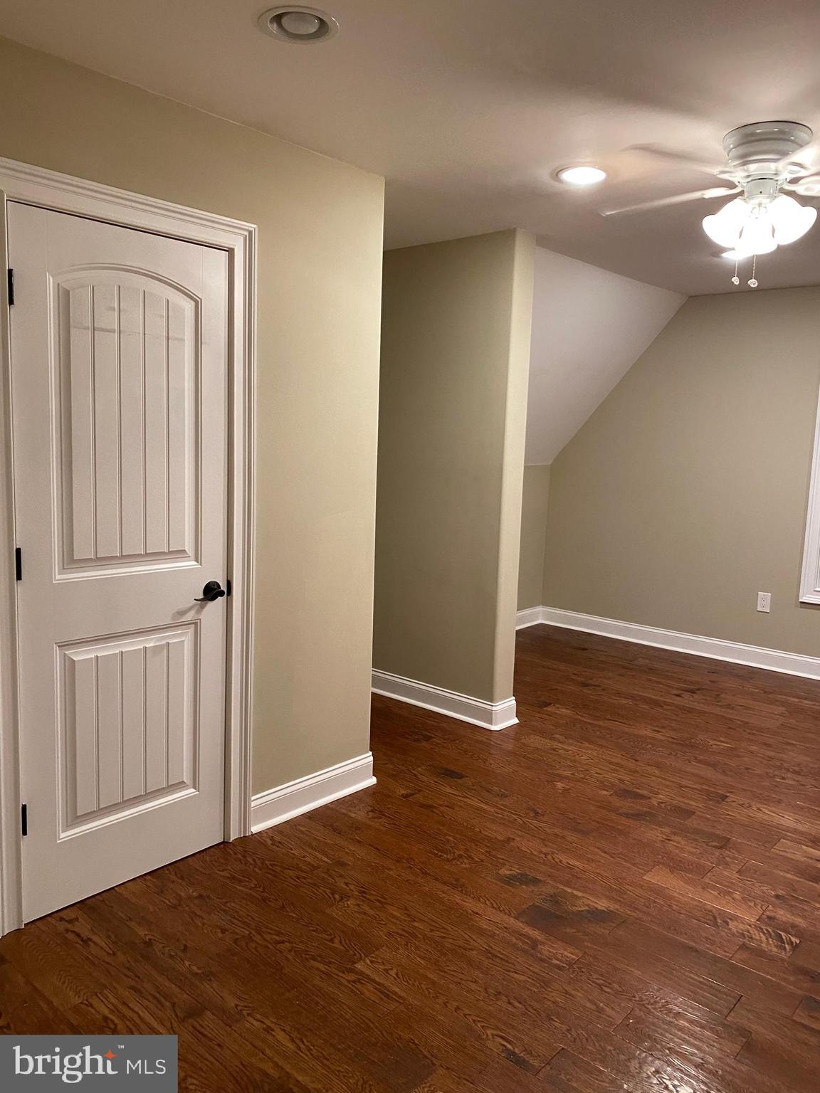 277 East Lake Road Woodstown, NJ 08098 - Photo 46 of 54 Primary Suite Sitting Room w/Extra Closets