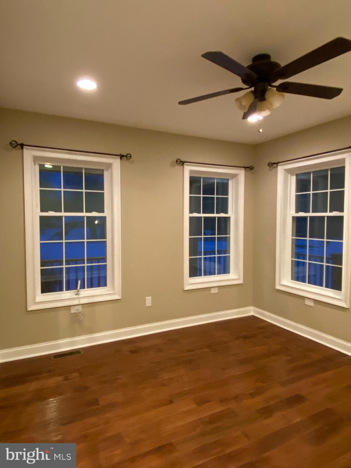 277 East Lake Road Woodstown, NJ 08098 - Photo 6 of 54 Office/Living Room