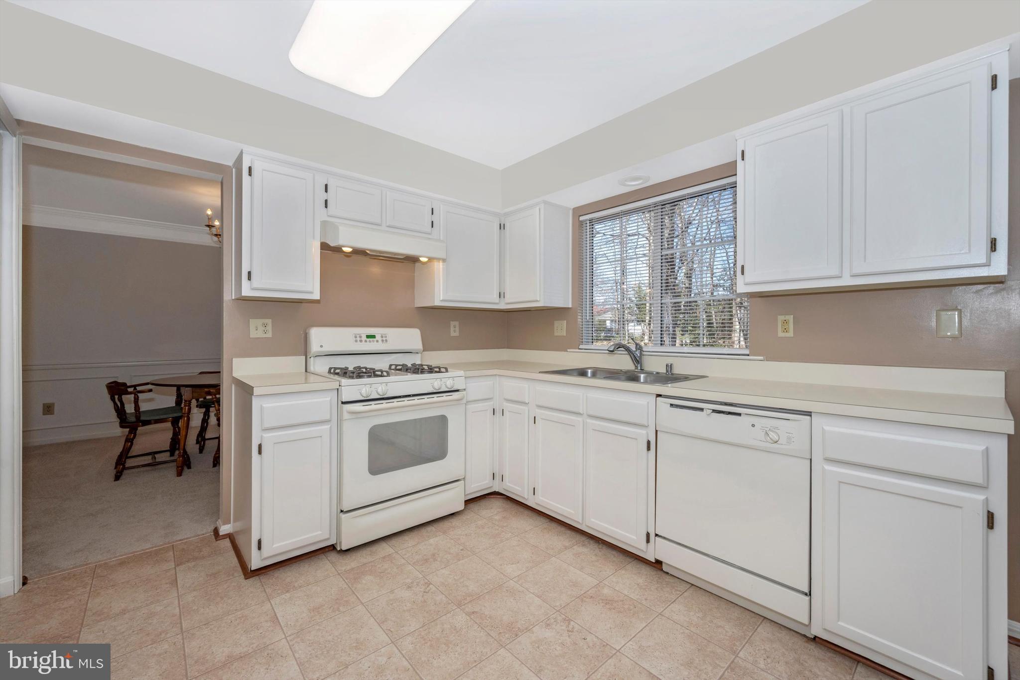 2508 Falling Brook Terrace Adelphi, MD 20783 - Photo 11 of 64