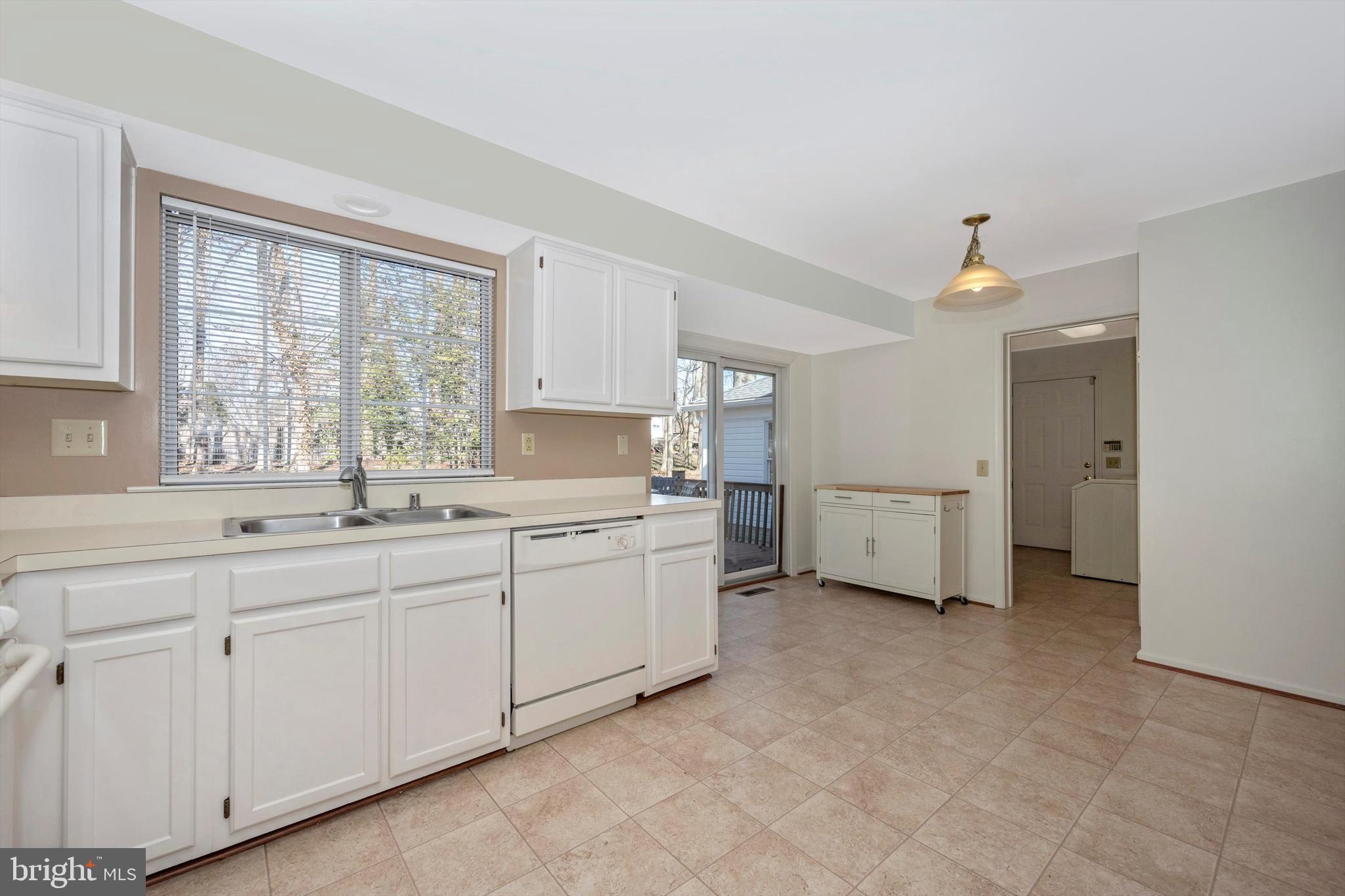 2508 Falling Brook Terrace Adelphi, MD 20783 - Photo 12 of 64