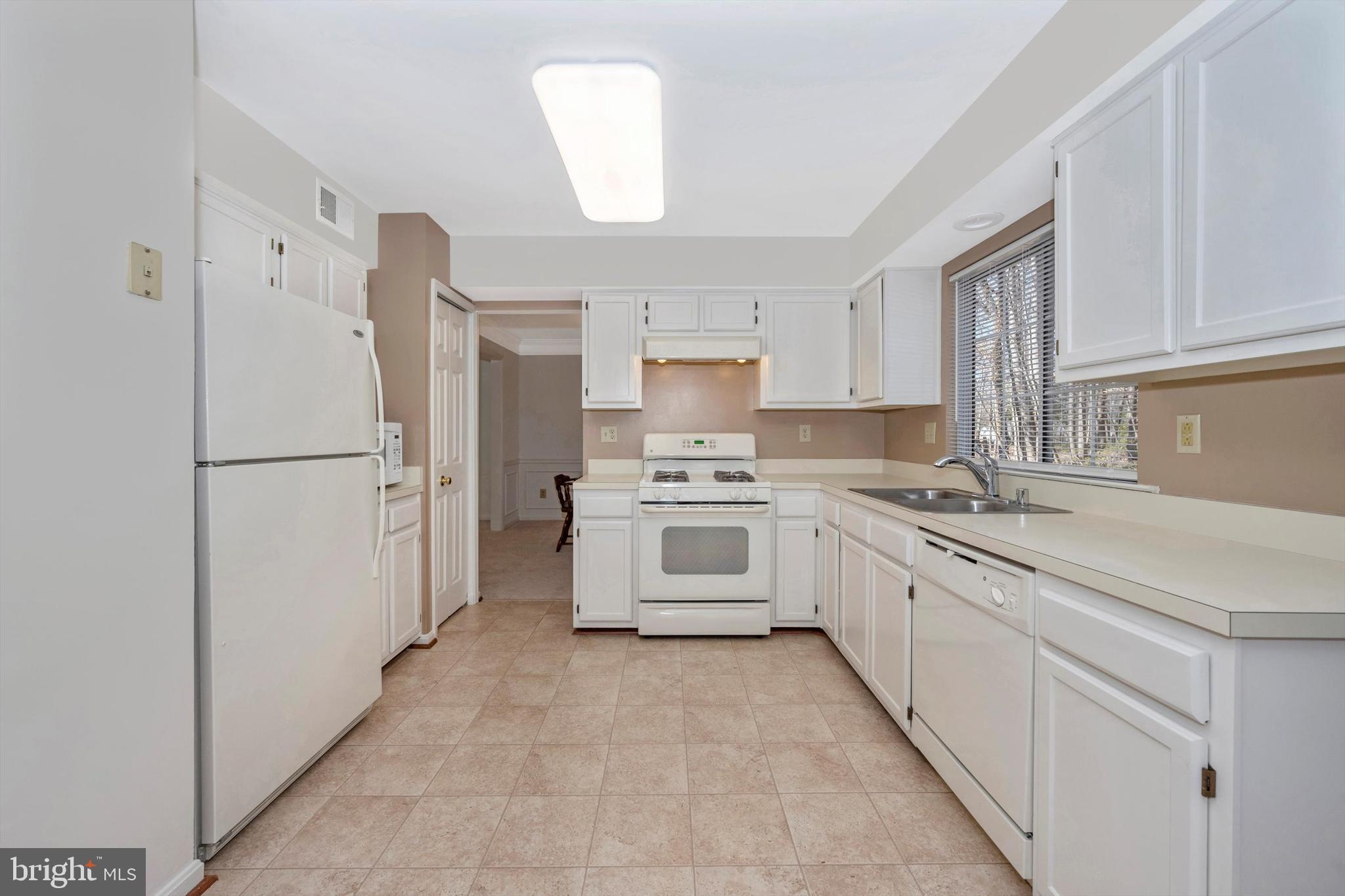 2508 Falling Brook Terrace Adelphi, MD 20783 - Photo 9 of 64