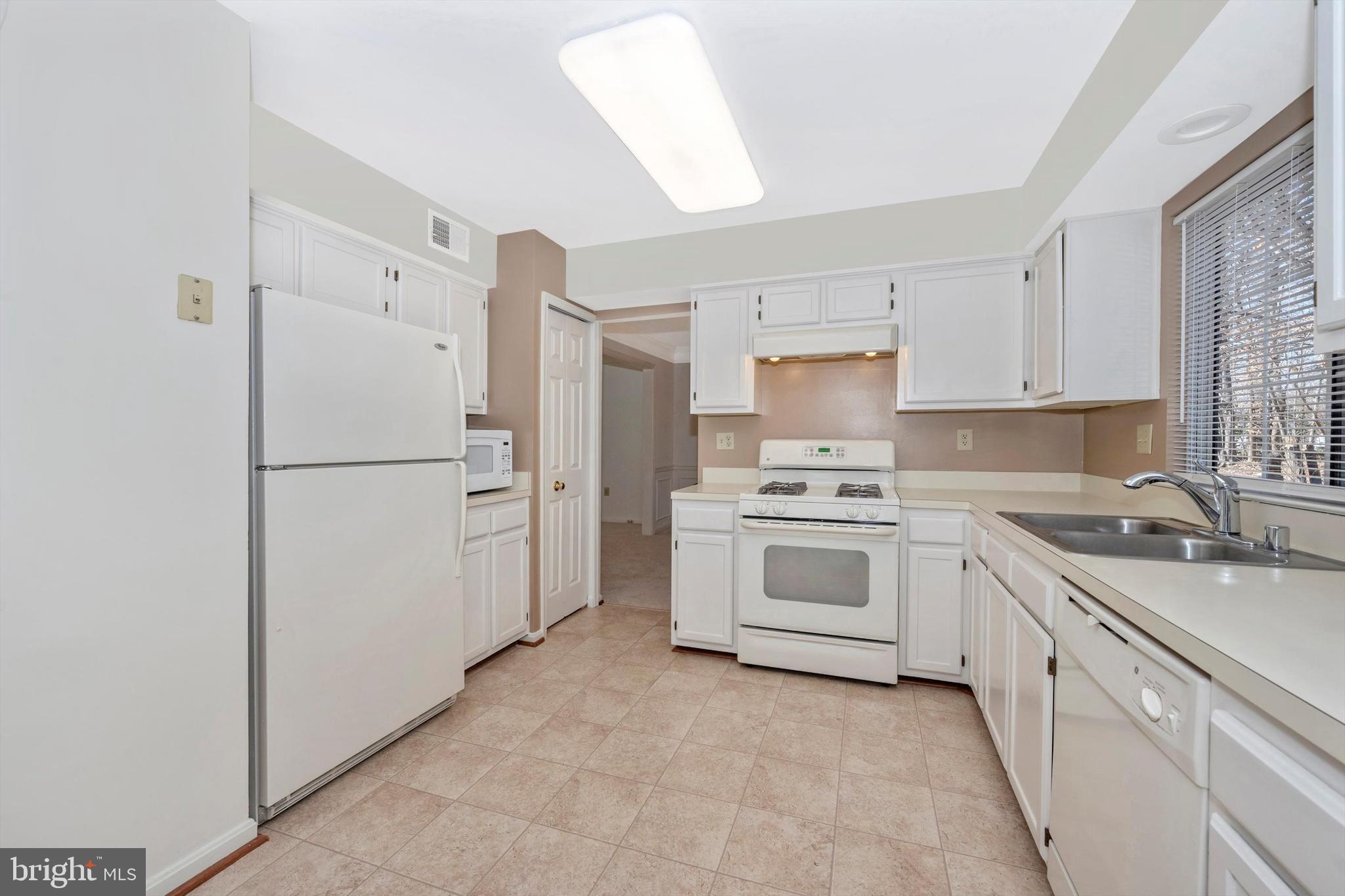 2508 Falling Brook Terrace Adelphi, MD 20783 - Photo 10 of 64