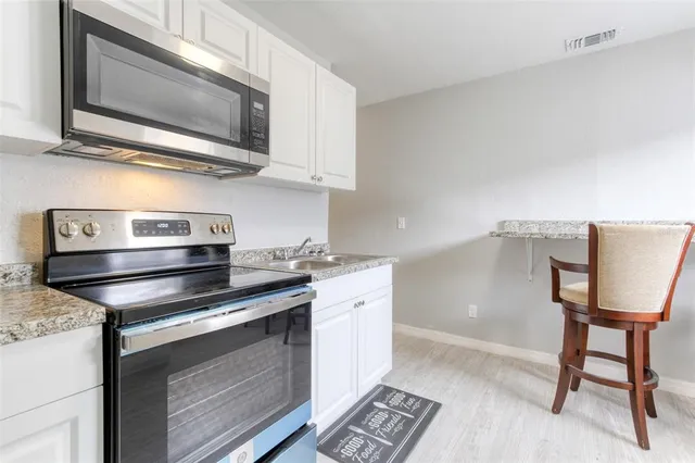 $1,850 | 685 Sears Avenue Northeast, Unit 2, Winter Haven, FL 33881