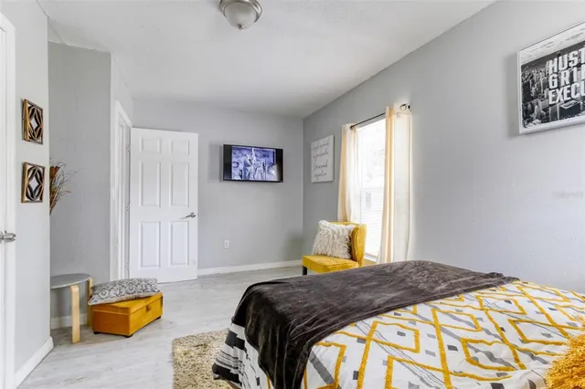 $1,850 | 685 Sears Avenue Northeast, Unit 2, Winter Haven, FL 33881