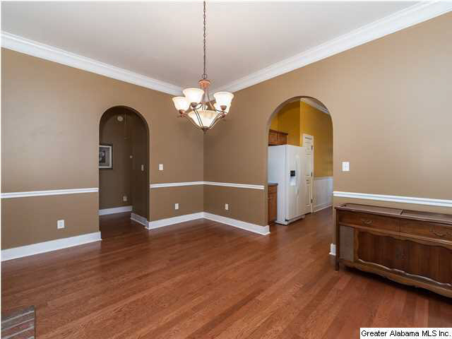 6384 Clubview Circle North Bessemer, AL 35022 - Photo 7 of 32