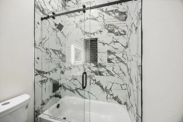 $339,000 | 909 Santa Anna Lane, La Porte, TX 77571