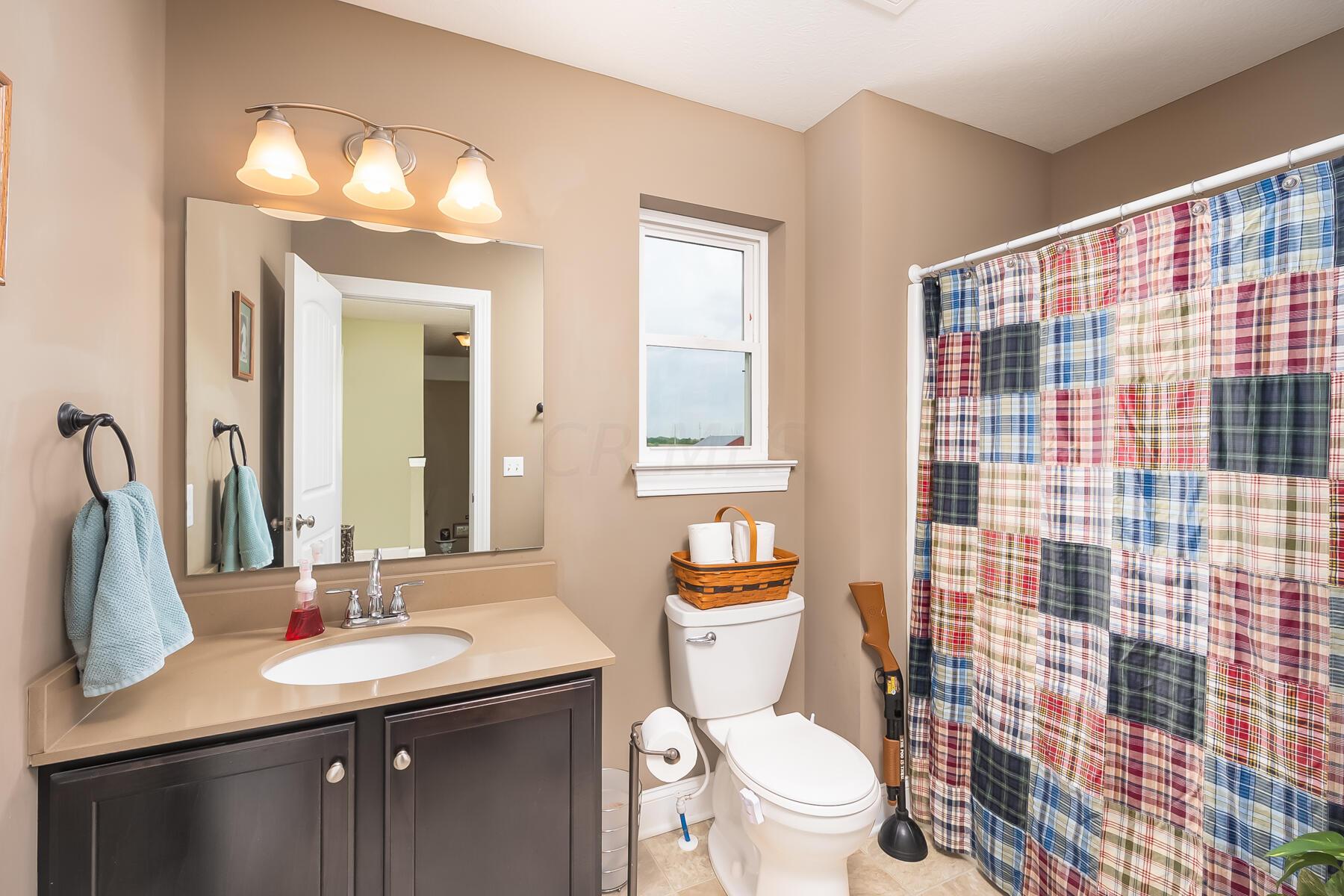 990 Hanover Road Delaware, OH 43015 - Photo 39 of 57 Hall Bath
