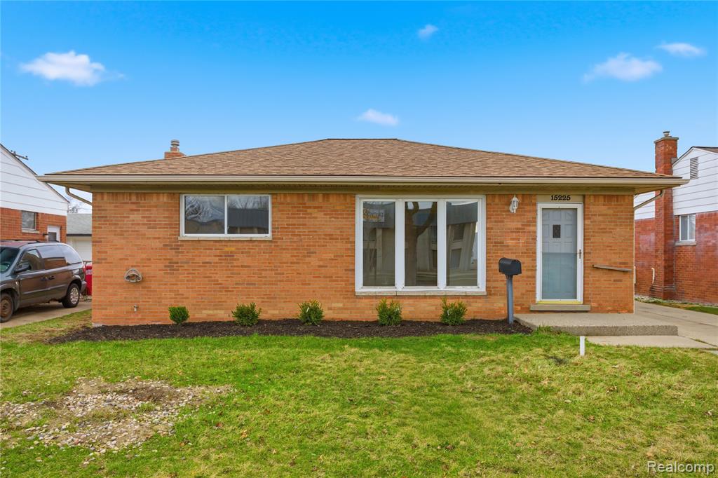 15225 Common Road Roseville, MI 48066 - Photo 1 of 18 Gallery Image 1