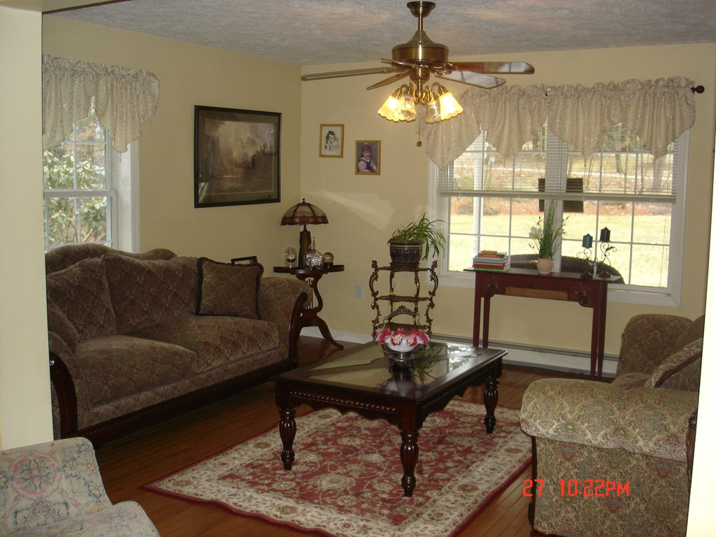 30 Bluefield Road Ashburnham, MA 01430 - Photo 4 of 30 a living room with furniture and a chandelier