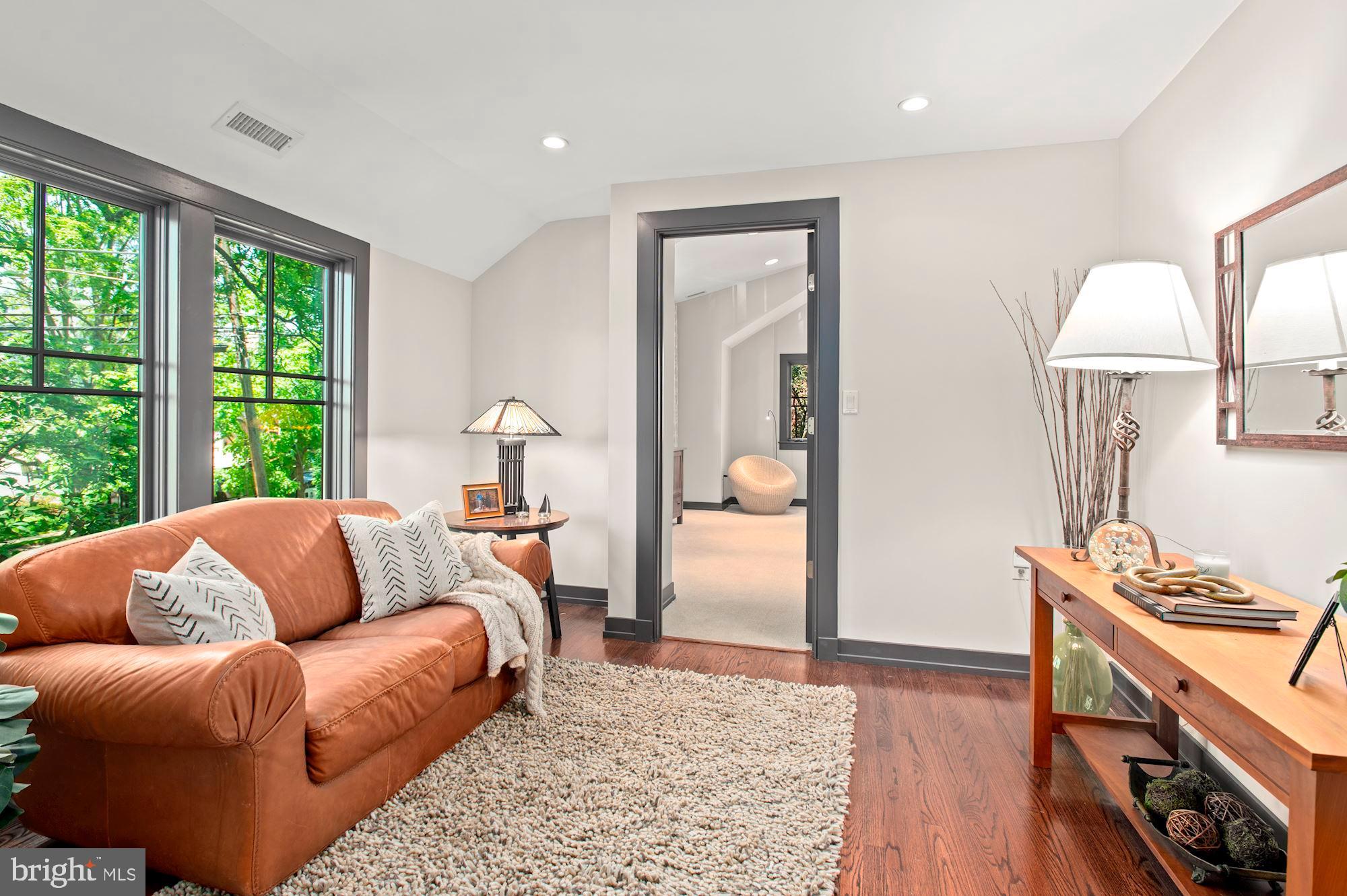 7505 Exeter Road Bethesda, MD 20814 - Photo 22 of 33 Upper Level - Sitting Room