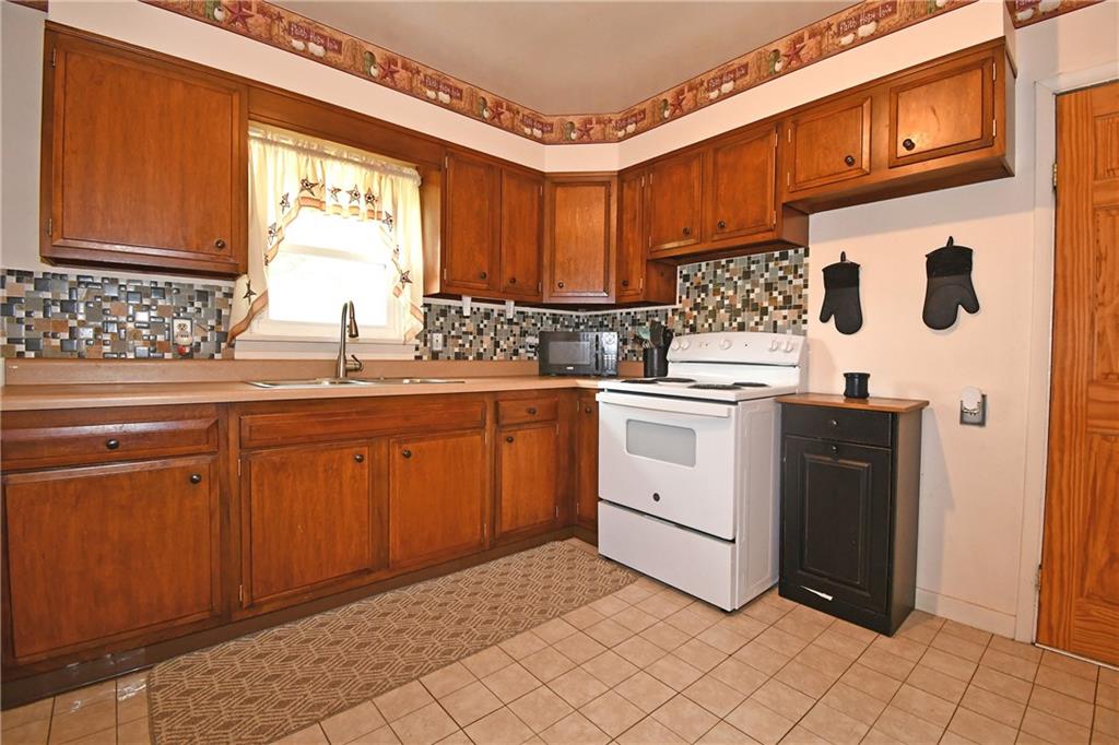 2 Vanceville Road Eighty Four, PA 15330 - Photo 13 of 38