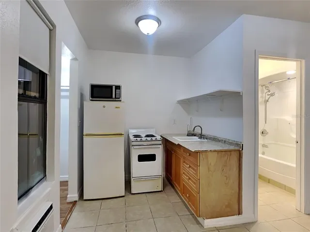 $800 | 1431 Seminola Boulevard, Unit 3, Casselberry, FL 32707