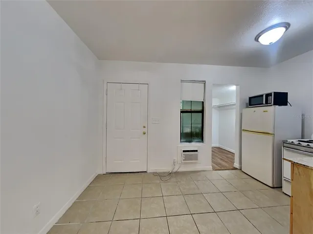 $800 | 1431 Seminola Boulevard, Unit 3, Casselberry, FL 32707