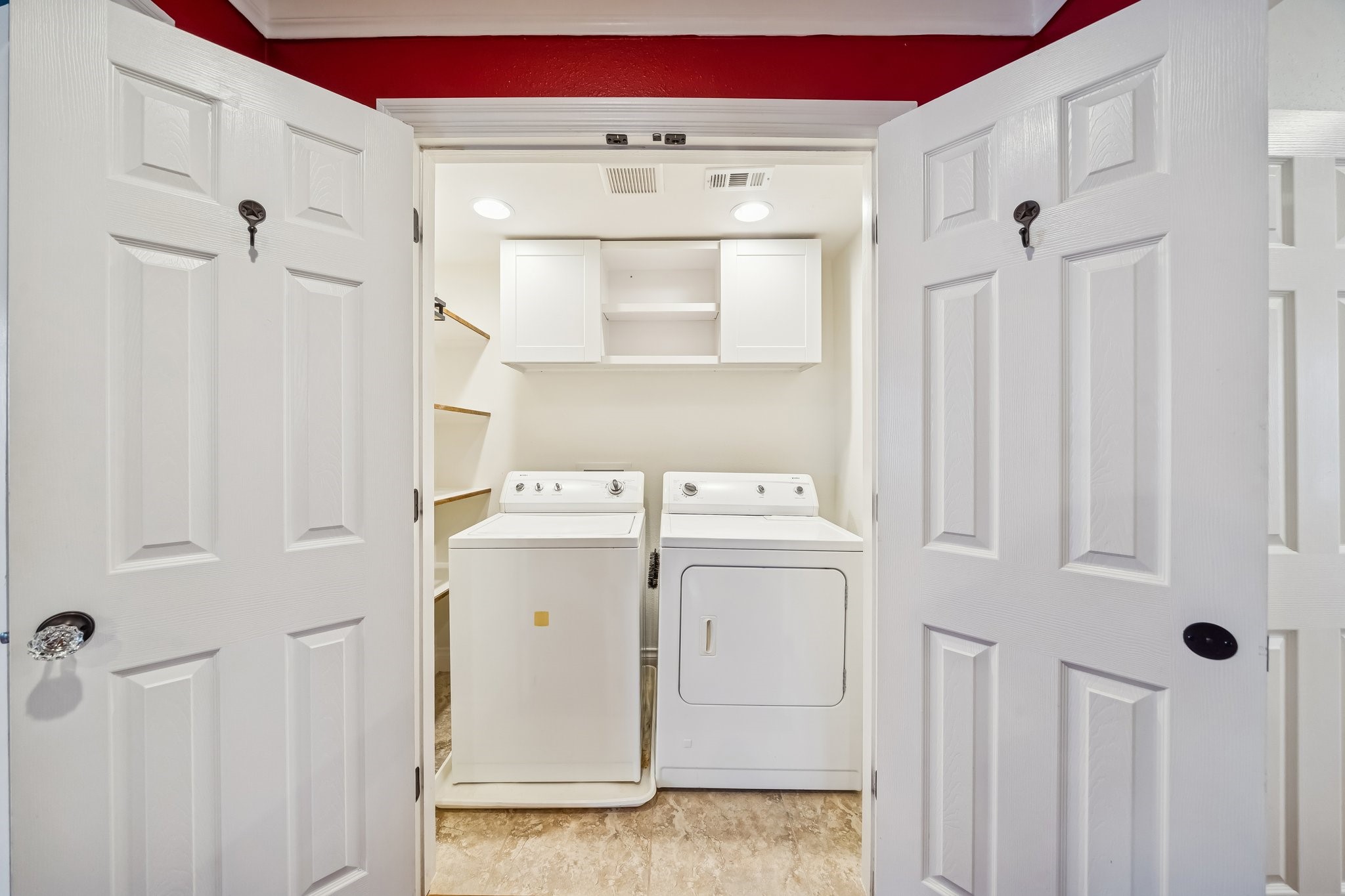5309 Palmer Street Houston, TX 77004 - Photo 37 of 42 a view of bathroom with a washer and dryer